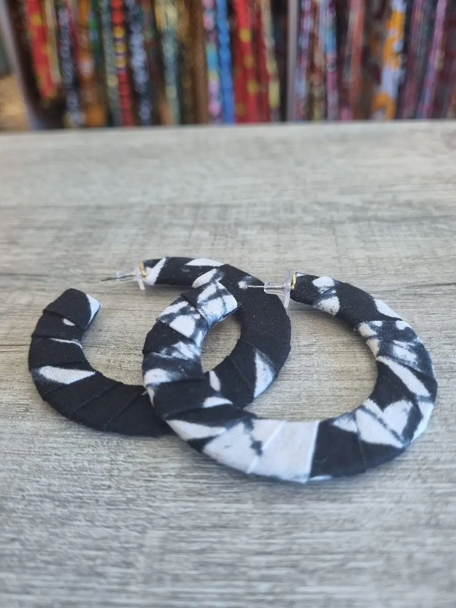 Loumé Flat Hoop Earrings
