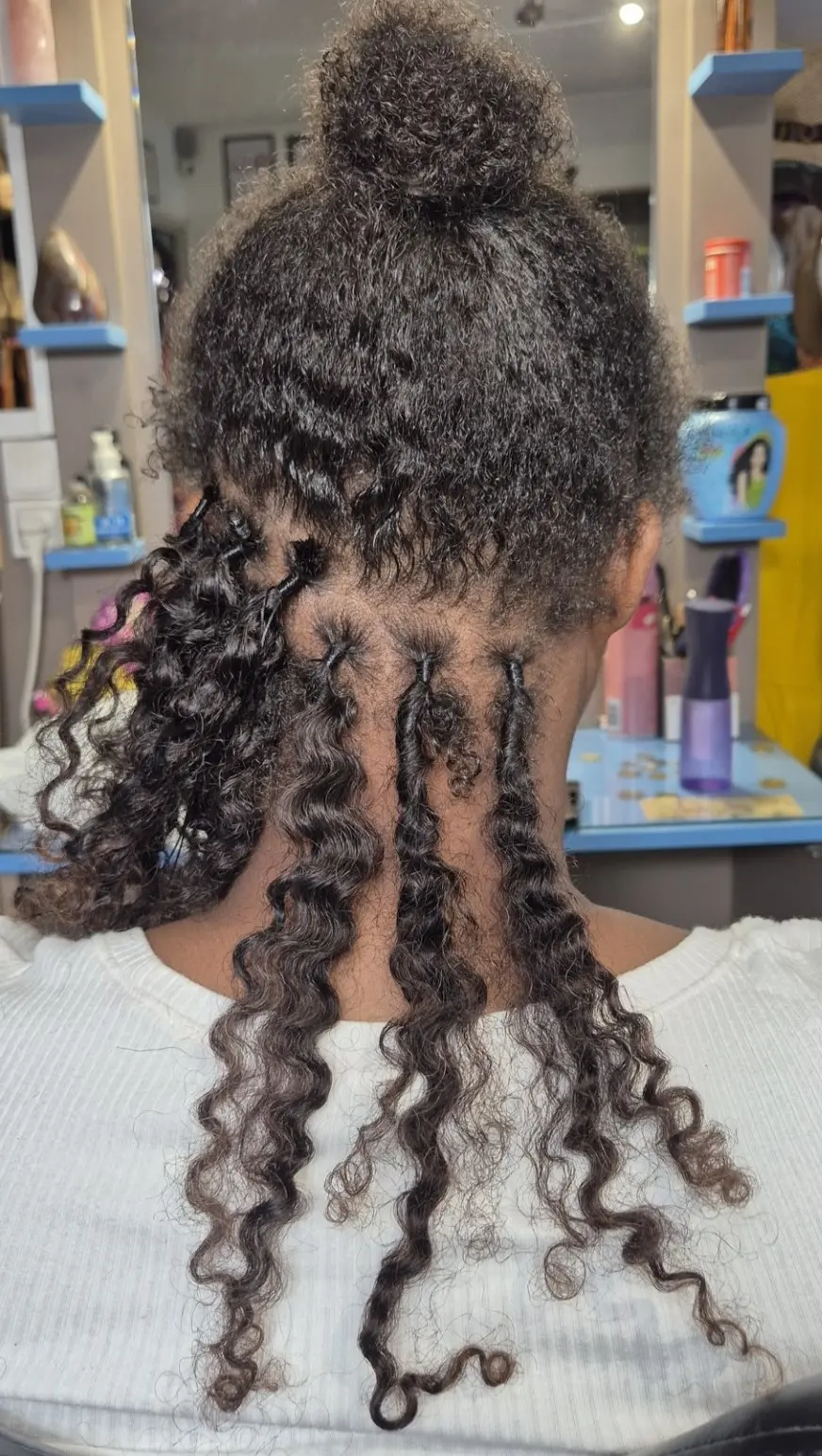 Installation of hair extensions