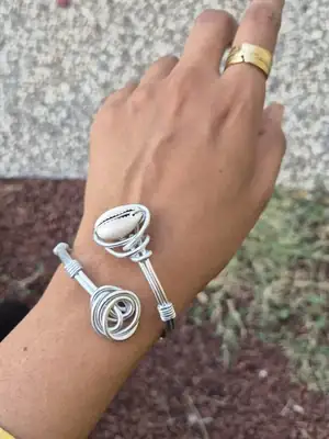 Cauri bracelet