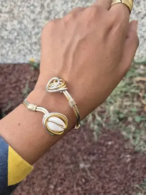 Cauri bracelet 4