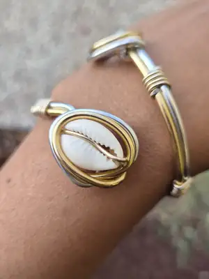 Cauri bracelet 5
