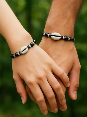 Black and White Cauri Bracelet