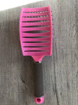 Detangling brush 3
