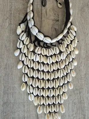 Long Cauri Shell Necklace 5