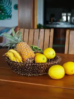 Round fruit bowl