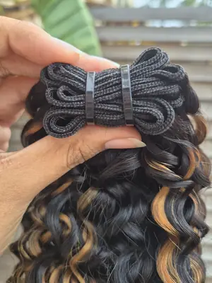 Paquet de tissage Funmi curl mèché 3