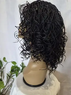 Synthetic wavy wig 3