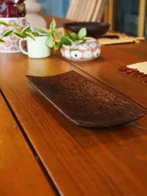 Small rectangular dish