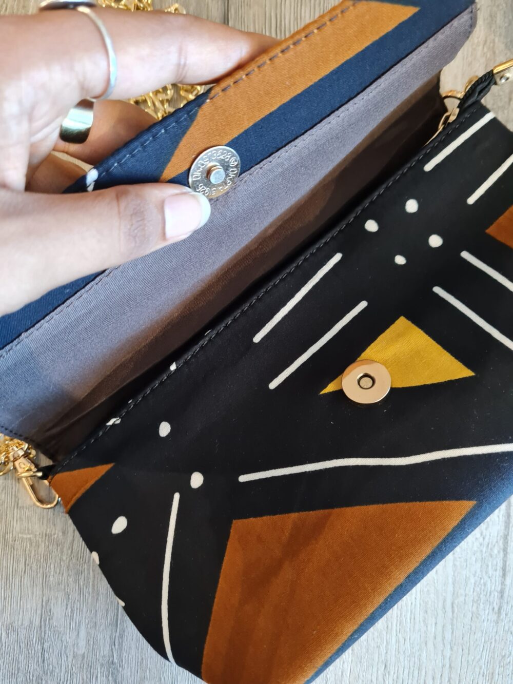 Lynda clutch bag - Image 3