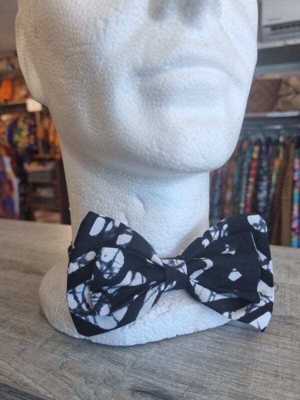 Loume bow tie