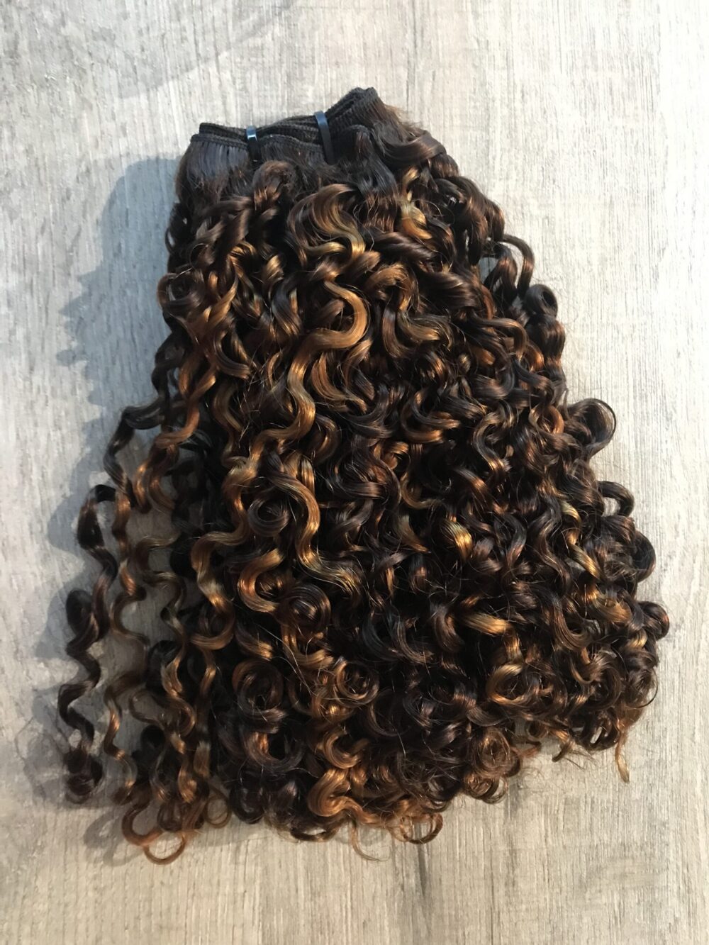 Big kinky colored weave bundle - Image 2