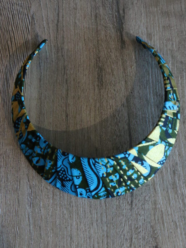Collier Isis
