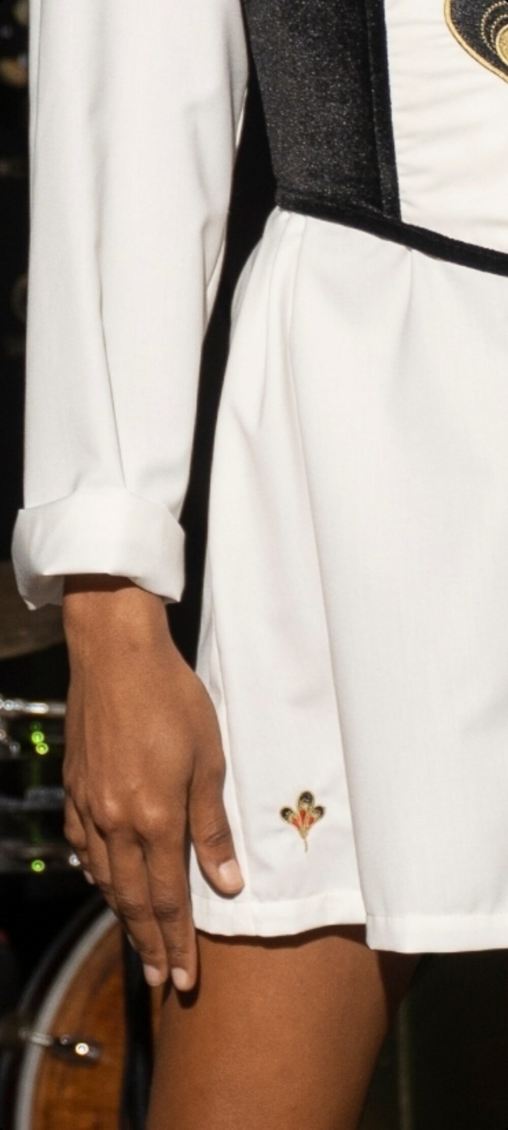 Tenue femme Fleur des îles – Image 4