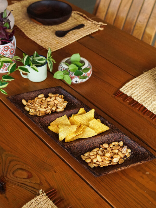 Three-compartment dish