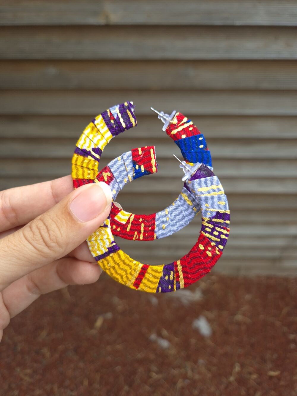 Senia patterned flat hoop earrings - Image 4