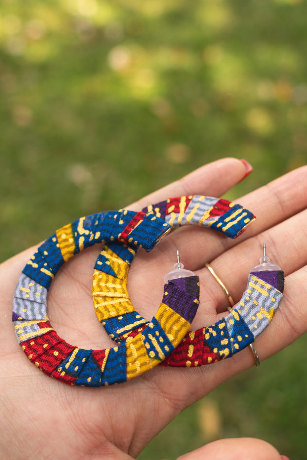 Senia patterned flat hoop earrings - Image 2