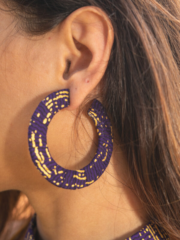 Senia mauve flat hoop earrings