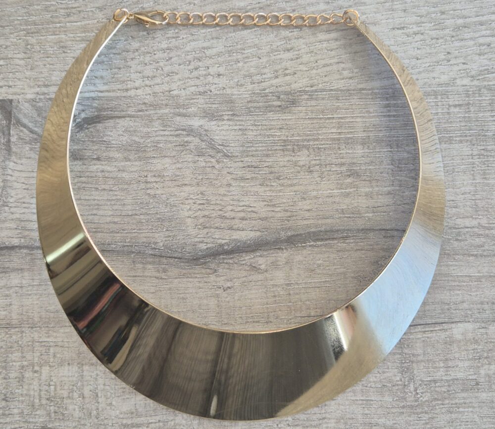 Collier ras de cou fantaisie doré