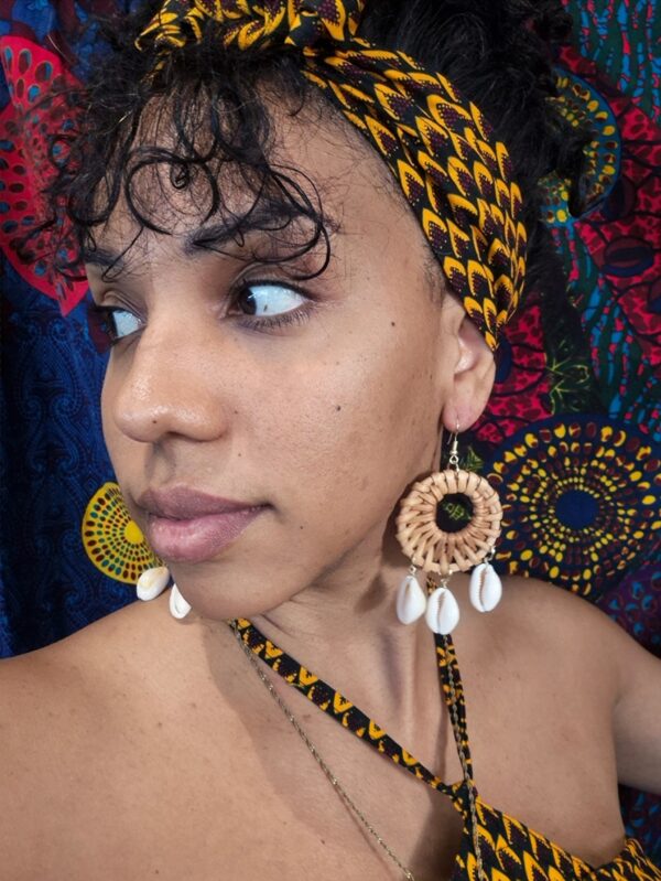 Round Rattan and cowries earrrings