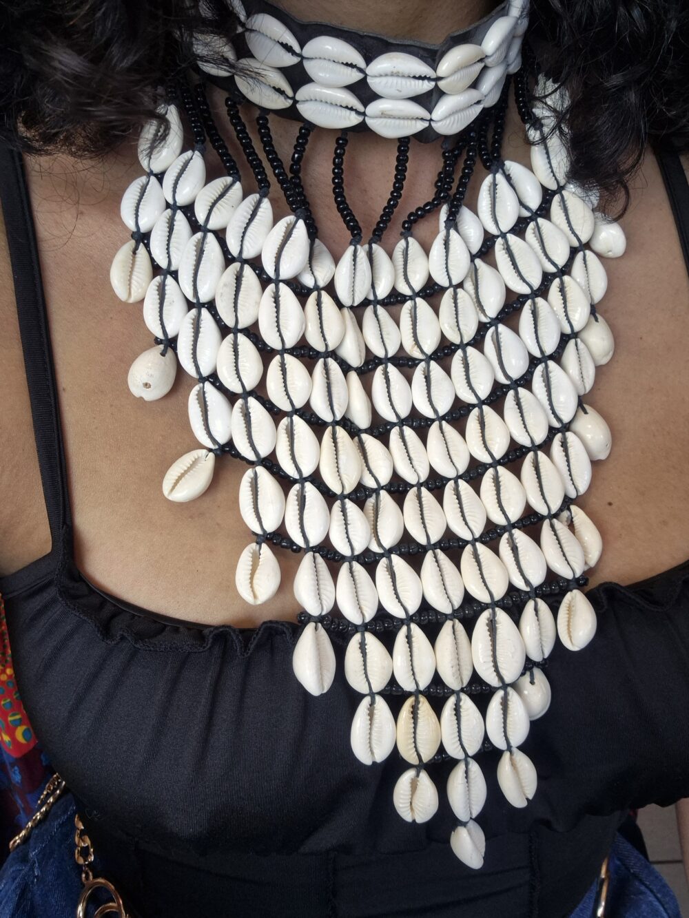Collier Cauris long – Image 2