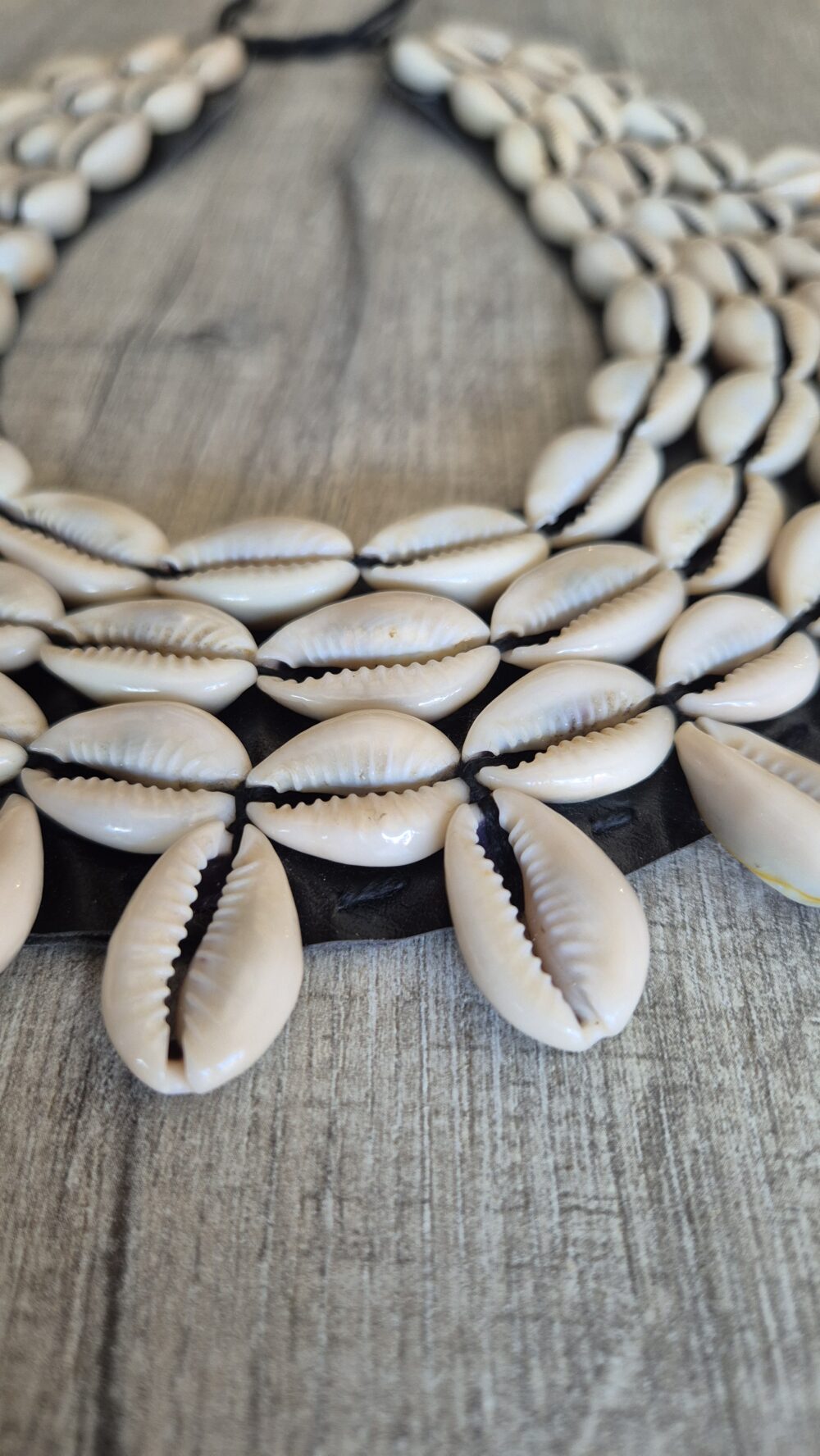 Cowries round necklace - Image 3