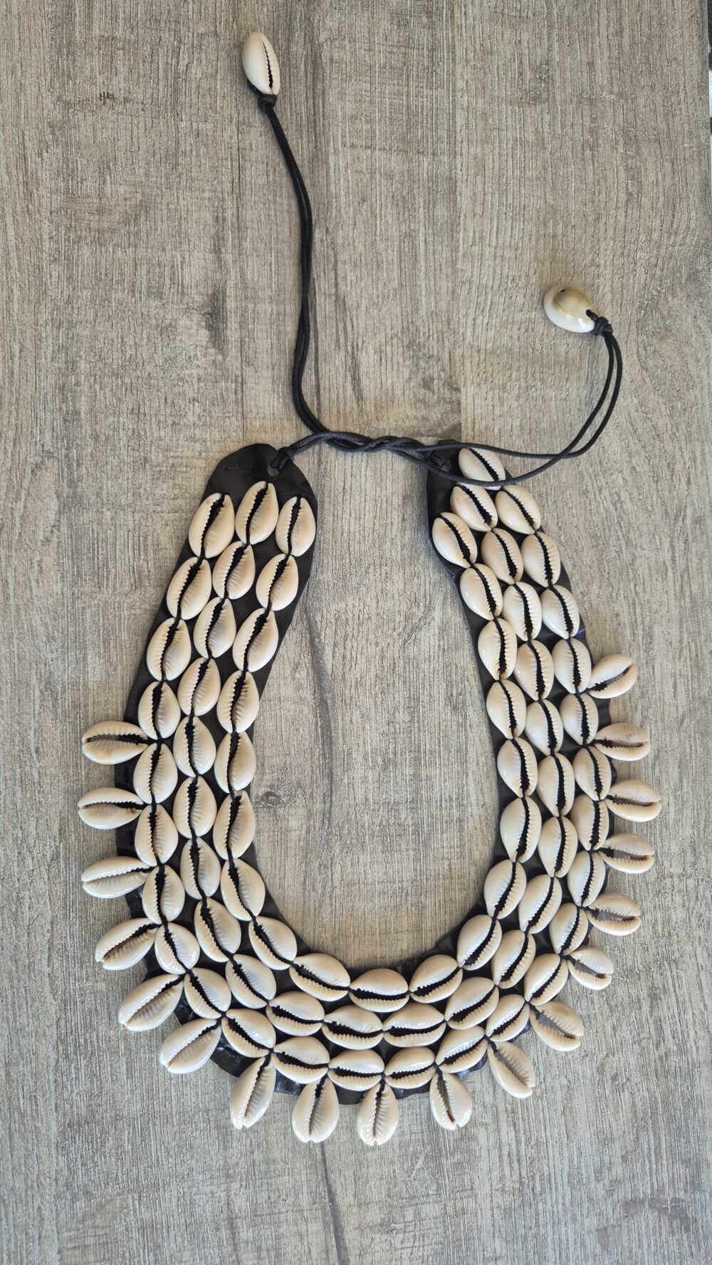 Cowries round necklace - Image 2