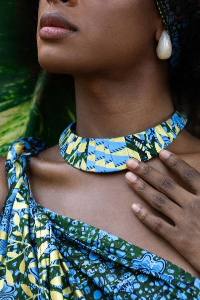 Collier Isis