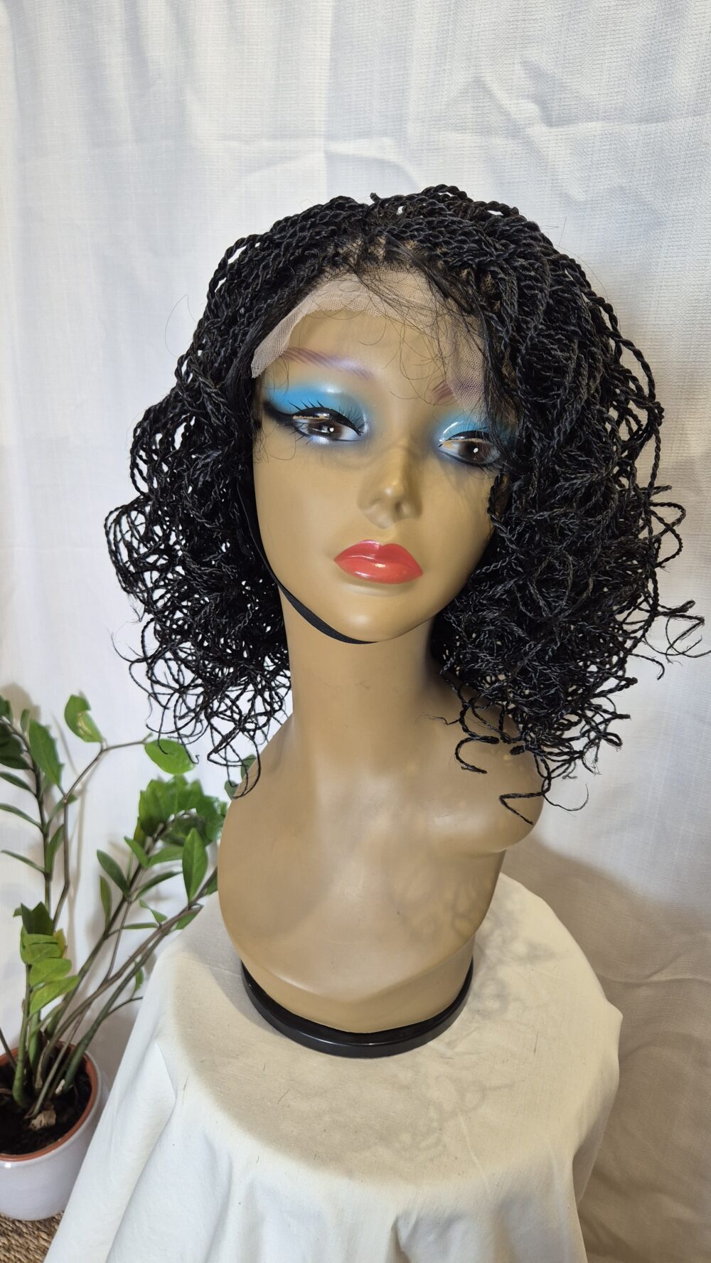 Twist synthetic wig