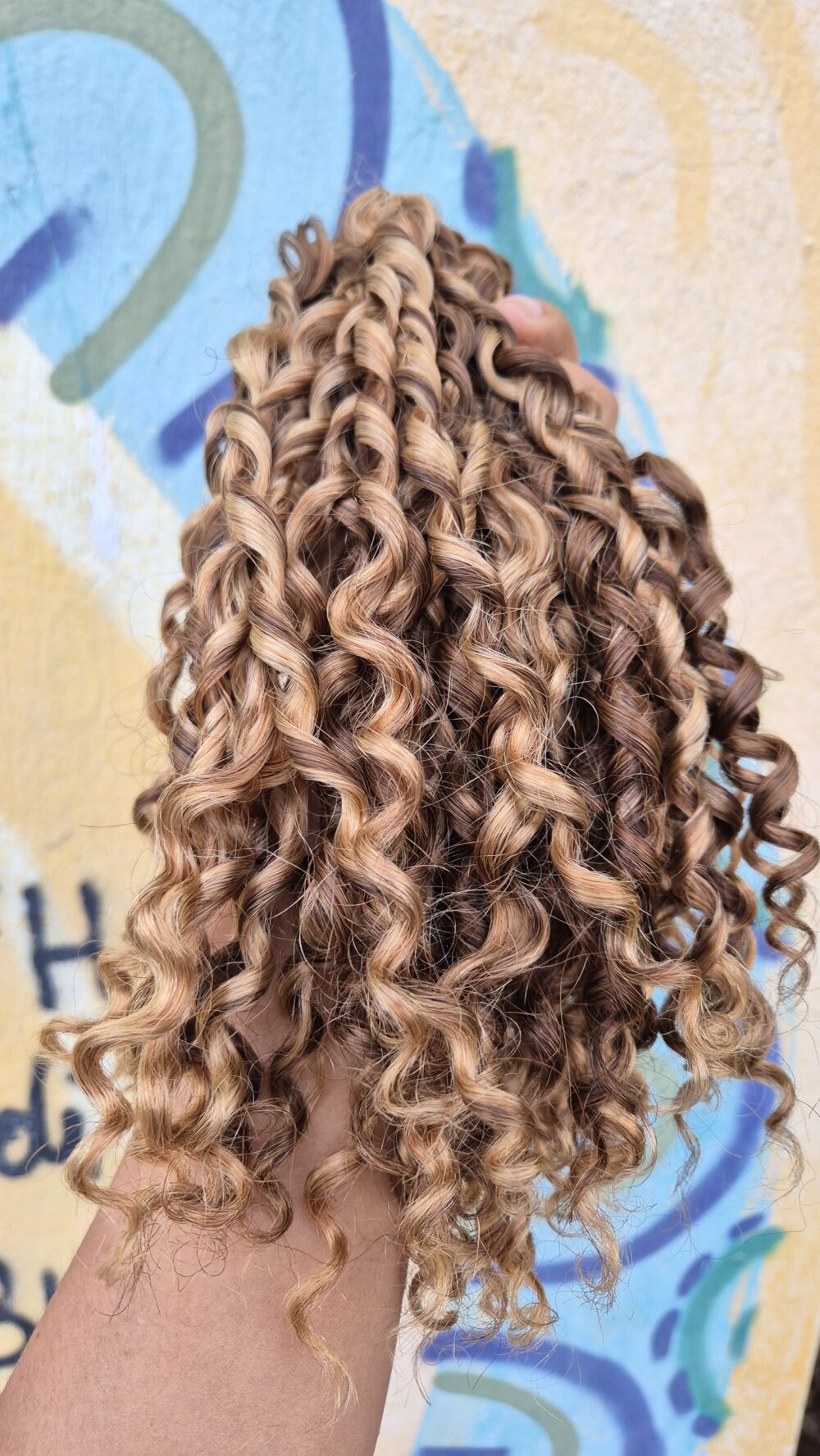 Highlighted blond Pixel curl bundle - Image 2